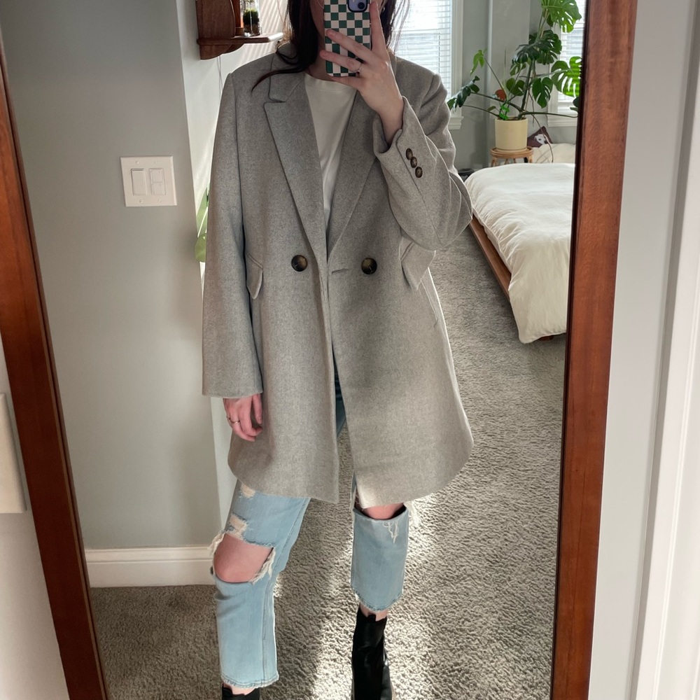 Stradivarius Double-Breasted Tailored Coat in Gray